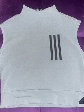 adidas Light Gray Beanie with Black Logo Patch